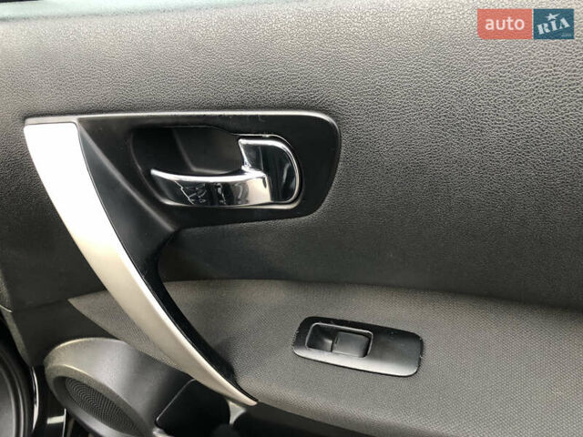 Черный Ниссан Кашкай, объемом двигателя 1.5 л и пробегом 192 тыс. км за 11500 $, фото 50 на Automoto.ua