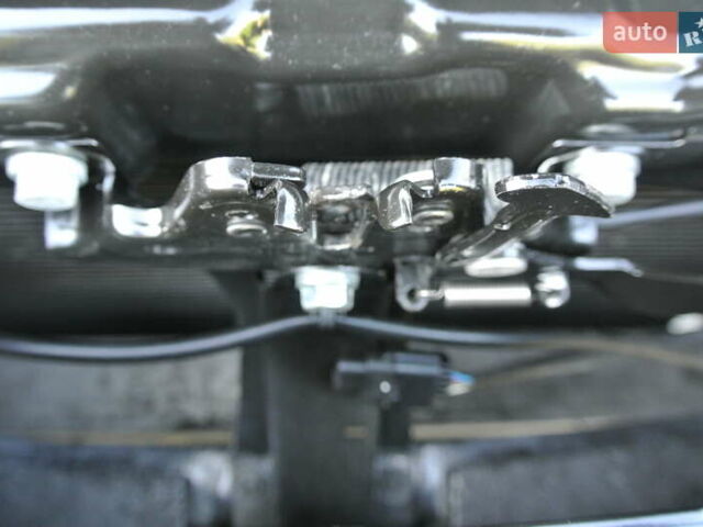 Черный Ниссан Кашкай, объемом двигателя 2 л и пробегом 220 тыс. км за 13500 $, фото 56 на Automoto.ua