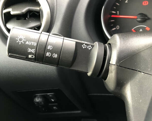 Черный Ниссан Кашкай, объемом двигателя 1.5 л и пробегом 192 тыс. км за 11500 $, фото 65 на Automoto.ua