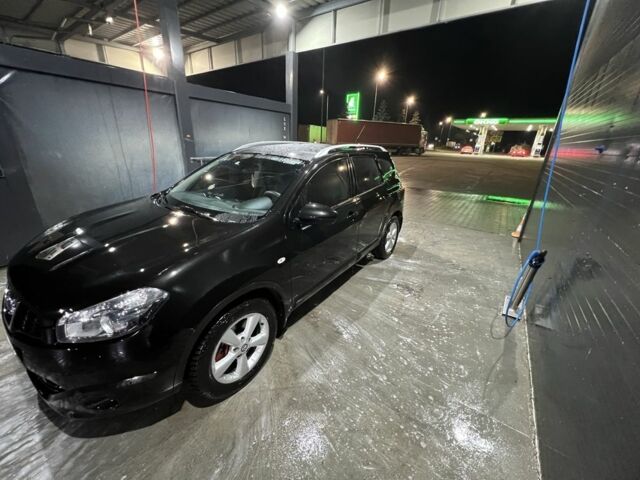 Черный Ниссан Кашкай, объемом двигателя 2 л и пробегом 237 тыс. км за 11500 $, фото 1 на Automoto.ua