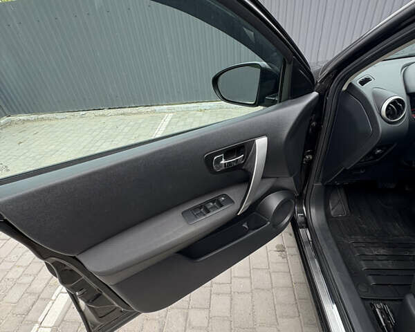 Чорний Ніссан Кашкай, об'ємом двигуна 2 л та пробігом 245 тис. км за 11500 $, фото 12 на Automoto.ua
