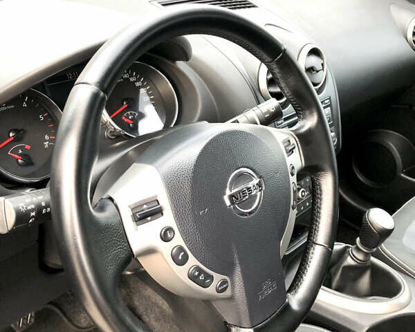 Черный Ниссан Кашкай, объемом двигателя 1.5 л и пробегом 192 тыс. км за 11500 $, фото 30 на Automoto.ua