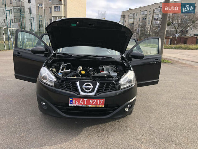 Черный Ниссан Кашкай, объемом двигателя 1.5 л и пробегом 192 тыс. км за 11500 $, фото 58 на Automoto.ua