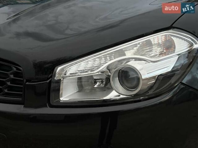 Черный Ниссан Кашкай, объемом двигателя 1.6 л и пробегом 170 тыс. км за 10699 $, фото 7 на Automoto.ua