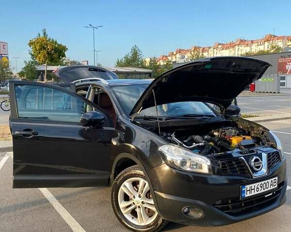Черный Ниссан Кашкай, объемом двигателя 1.5 л и пробегом 192 тыс. км за 10999 $, фото 2 на Automoto.ua