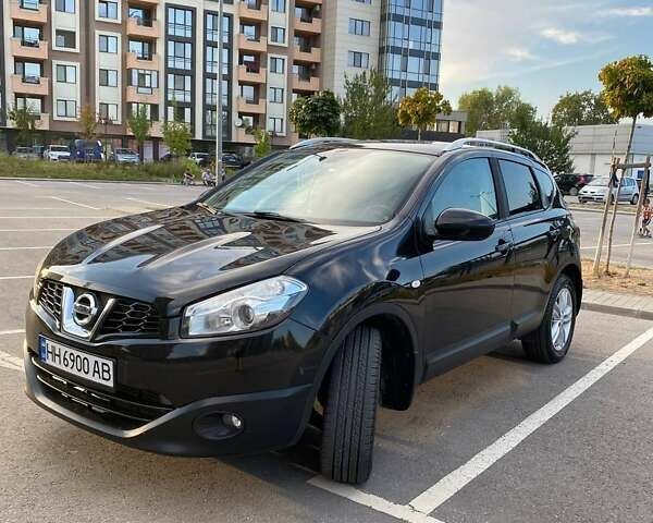 Черный Ниссан Кашкай, объемом двигателя 1.5 л и пробегом 192 тыс. км за 10999 $, фото 6 на Automoto.ua