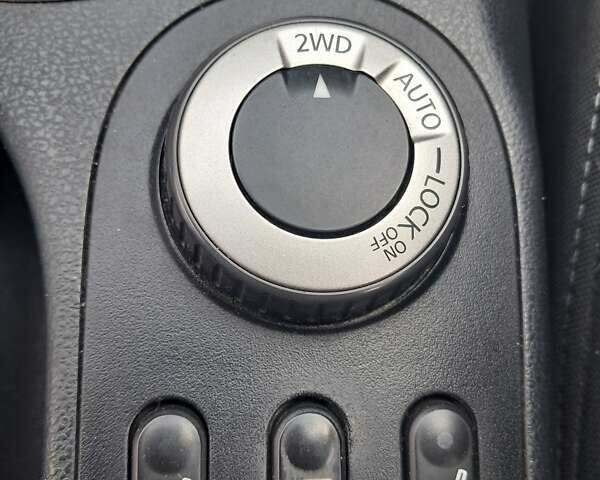 Чорний Ніссан Кашкай, об'ємом двигуна 2 л та пробігом 120 тис. км за 12019 $, фото 5 на Automoto.ua