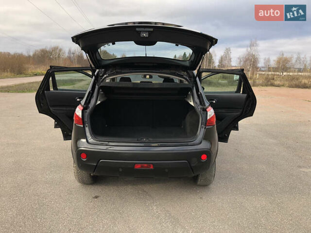 Черный Ниссан Кашкай, объемом двигателя 1.5 л и пробегом 192 тыс. км за 11500 $, фото 62 на Automoto.ua