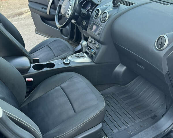 Черный Ниссан Кашкай, объемом двигателя 2 л и пробегом 222 тыс. км за 11200 $, фото 10 на Automoto.ua