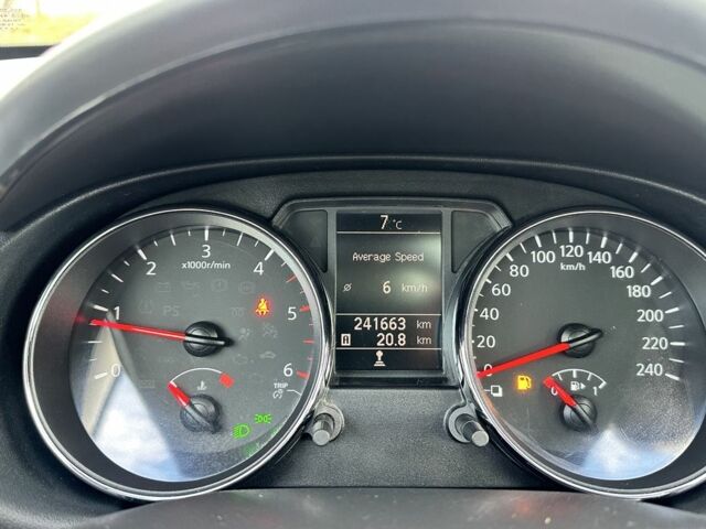 Черный Ниссан Кашкай, объемом двигателя 1.5 л и пробегом 241 тыс. км за 10500 $, фото 22 на Automoto.ua