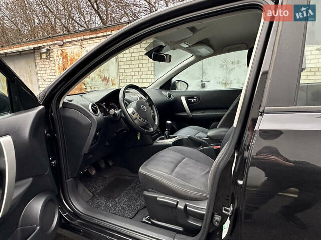 Черный Ниссан Кашкай, объемом двигателя 1.5 л и пробегом 220 тыс. км за 11499 $, фото 32 на Automoto.ua