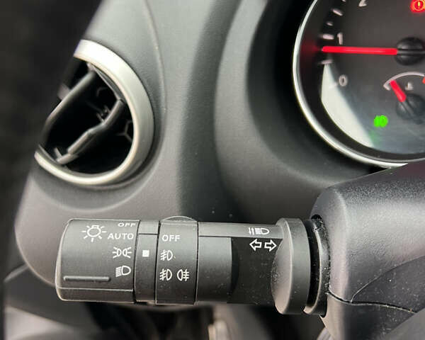 Черный Ниссан Кашкай, объемом двигателя 1.5 л и пробегом 234 тыс. км за 10555 $, фото 21 на Automoto.ua