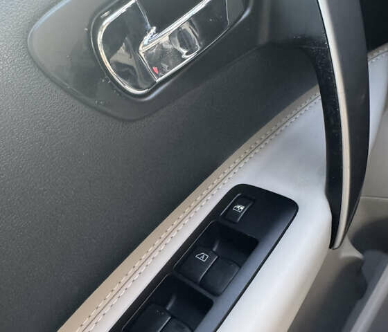 Черный Ниссан Кашкай, объемом двигателя 1.6 л и пробегом 216 тыс. км за 10999 $, фото 36 на Automoto.ua