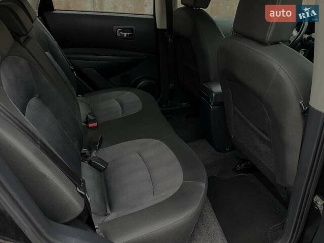 Черный Ниссан Кашкай, объемом двигателя 1.6 л и пробегом 170 тыс. км за 10699 $, фото 12 на Automoto.ua