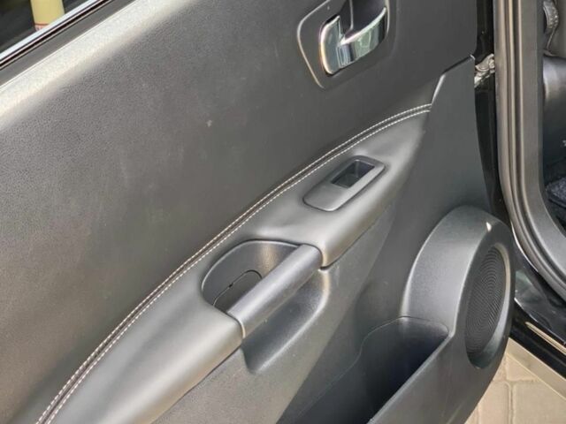 Черный Ниссан Кашкай, объемом двигателя 2 л и пробегом 265 тыс. км за 12500 $, фото 14 на Automoto.ua