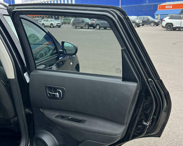 Черный Ниссан Кашкай, объемом двигателя 1.5 л и пробегом 234 тыс. км за 10555 $, фото 36 на Automoto.ua