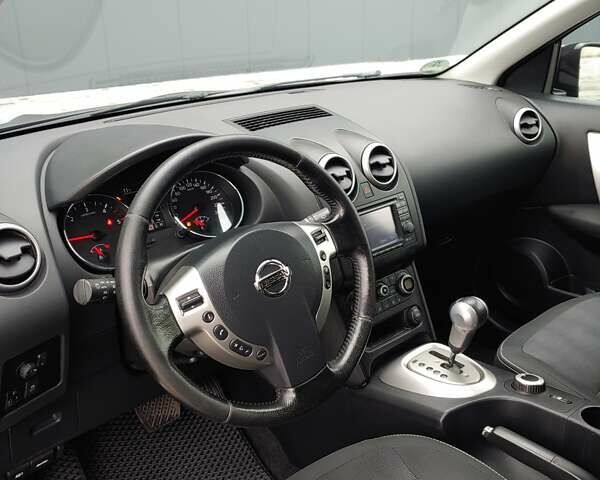 Чорний Ніссан Кашкай, об'ємом двигуна 2 л та пробігом 215 тис. км за 11599 $, фото 10 на Automoto.ua