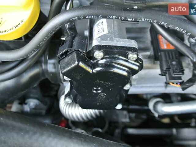 Черный Ниссан Кашкай, объемом двигателя 2 л и пробегом 220 тыс. км за 13500 $, фото 55 на Automoto.ua