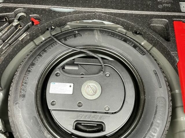 Черный Ниссан Кашкай, объемом двигателя 1.5 л и пробегом 189 тыс. км за 10488 $, фото 8 на Automoto.ua