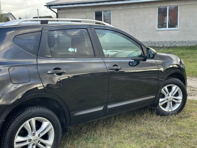 Черный Ниссан Кашкай, объемом двигателя 1.5 л и пробегом 241 тыс. км за 10500 $, фото 14 на Automoto.ua