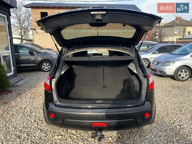 Черный Ниссан Кашкай, объемом двигателя 1.5 л и пробегом 233 тыс. км за 10699 $, фото 18 на Automoto.ua