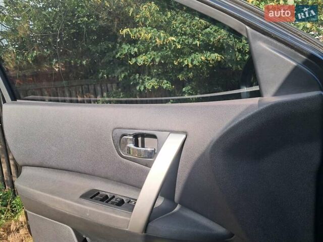 Чорний Ніссан Кашкай, об'ємом двигуна 2 л та пробігом 120 тис. км за 12019 $, фото 3 на Automoto.ua