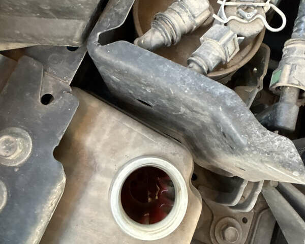 Черный Ниссан Кашкай, объемом двигателя 1.46 л и пробегом 261 тыс. км за 10700 $, фото 12 на Automoto.ua