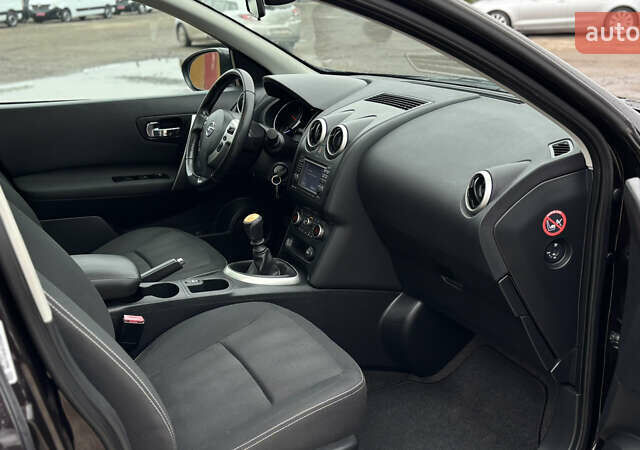 Черный Ниссан Кашкай, объемом двигателя 1.5 л и пробегом 196 тыс. км за 10800 $, фото 56 на Automoto.ua