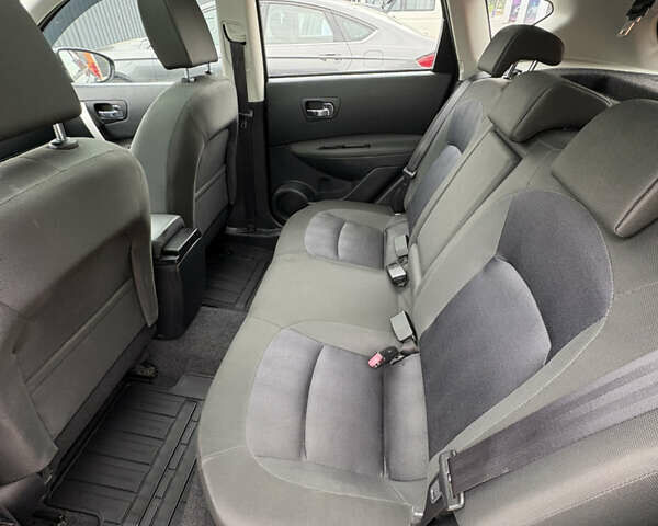 Чорний Ніссан Кашкай, об'ємом двигуна 2 л та пробігом 245 тис. км за 11500 $, фото 18 на Automoto.ua