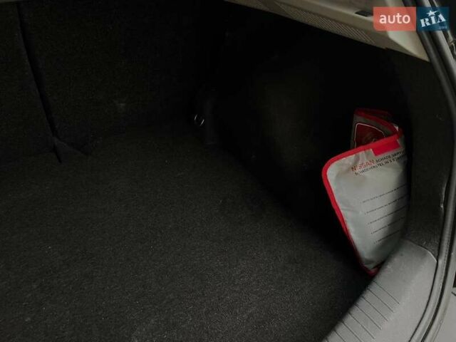 Черный Ниссан Кашкай, объемом двигателя 1.6 л и пробегом 170 тыс. км за 10699 $, фото 21 на Automoto.ua