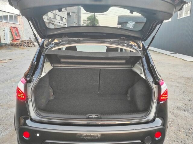 Чорний Ніссан Кашкай, об'ємом двигуна 0 л та пробігом 234 тис. км за 3500 $, фото 14 на Automoto.ua