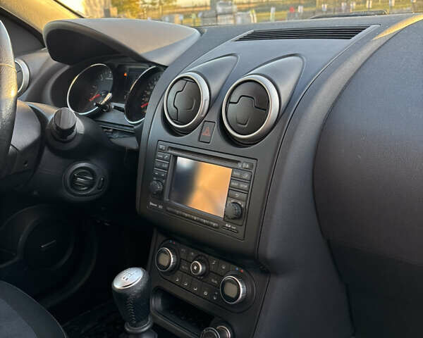 Черный Ниссан Кашкай, объемом двигателя 1.46 л и пробегом 261 тыс. км за 10700 $, фото 19 на Automoto.ua