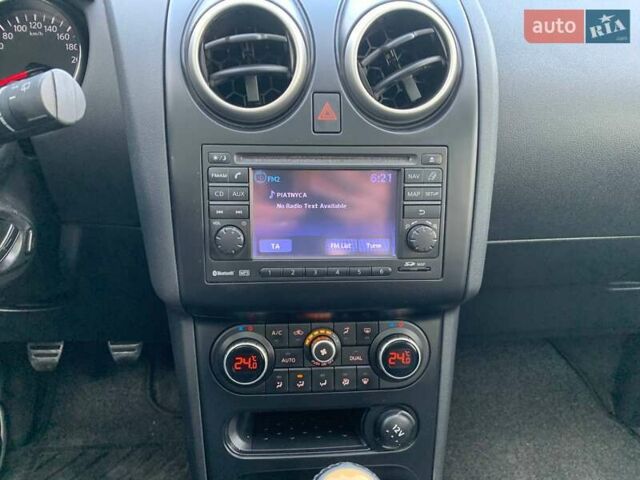 Черный Ниссан Кашкай, объемом двигателя 1.5 л и пробегом 233 тыс. км за 10699 $, фото 22 на Automoto.ua