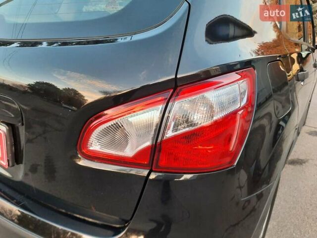 Черный Ниссан Кашкай, объемом двигателя 1.6 л и пробегом 211 тыс. км за 10800 $, фото 43 на Automoto.ua