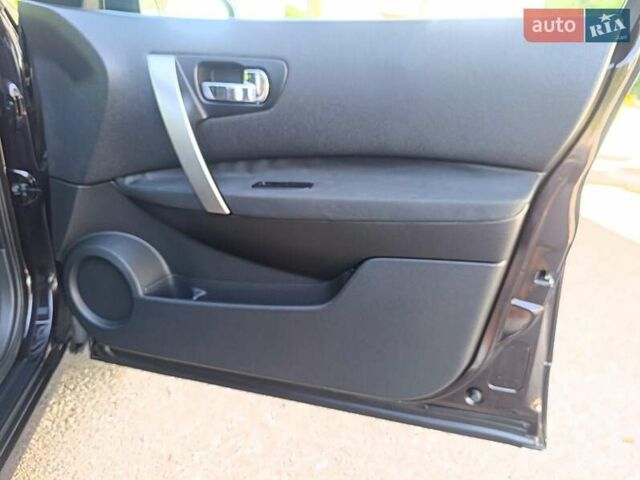 Чорний Ніссан Кашкай, об'ємом двигуна 1.6 л та пробігом 245 тис. км за 11200 $, фото 24 на Automoto.ua