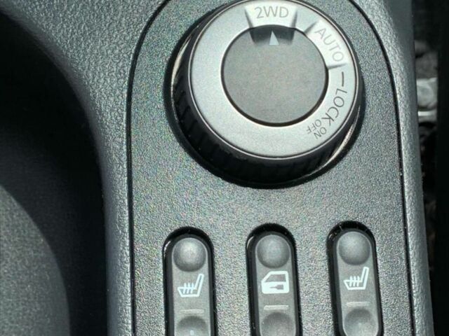 Черный Ниссан Кашкай, объемом двигателя 2 л и пробегом 265 тыс. км за 12500 $, фото 15 на Automoto.ua