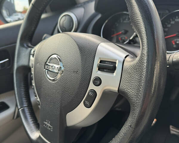 Черный Ниссан Кашкай, объемом двигателя 1.6 л и пробегом 216 тыс. км за 10999 $, фото 21 на Automoto.ua