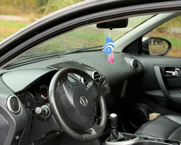 Чорний Ніссан Кашкай, об'ємом двигуна 1.46 л та пробігом 221 тис. км за 9999 $, фото 7 на Automoto.ua