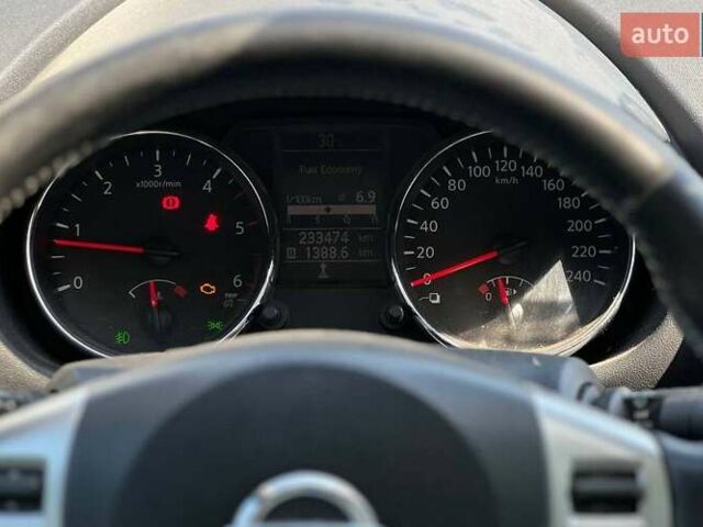 Черный Ниссан Кашкай, объемом двигателя 2 л и пробегом 236 тыс. км за 9600 $, фото 13 на Automoto.ua