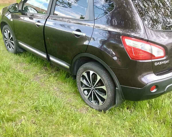 Черный Ниссан Кашкай, объемом двигателя 1.5 л и пробегом 233 тыс. км за 10600 $, фото 9 на Automoto.ua