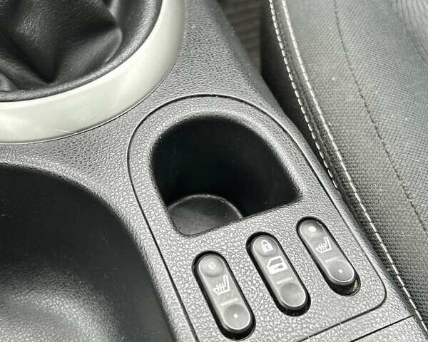 Черный Ниссан Кашкай, объемом двигателя 1.5 л и пробегом 151 тыс. км за 11900 $, фото 23 на Automoto.ua