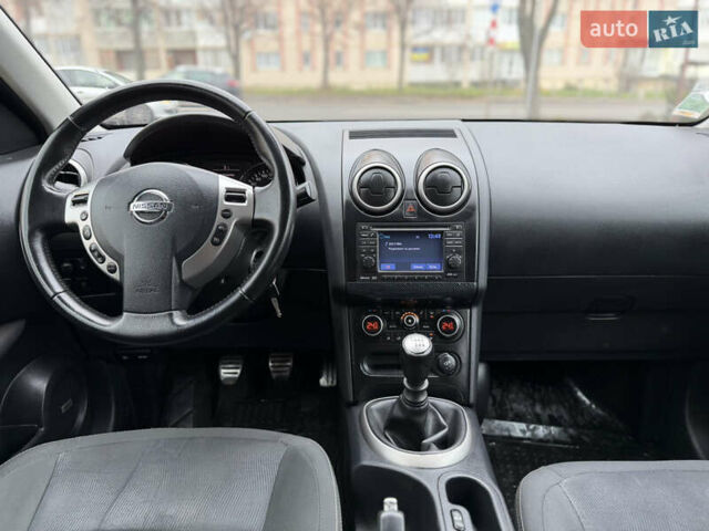 Черный Ниссан Кашкай, объемом двигателя 1.46 л и пробегом 280 тыс. км за 9400 $, фото 49 на Automoto.ua