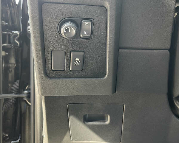 Черный Ниссан Кашкай, объемом двигателя 1.5 л и пробегом 218 тыс. км за 11800 $, фото 10 на Automoto.ua