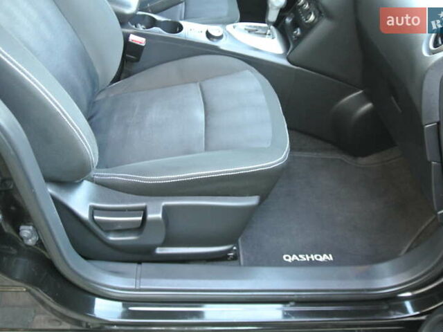 Черный Ниссан Кашкай, объемом двигателя 2 л и пробегом 220 тыс. км за 13500 $, фото 18 на Automoto.ua