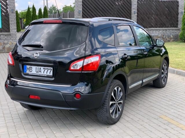 Черный Ниссан Кашкай, объемом двигателя 2 л и пробегом 265 тыс. км за 12500 $, фото 1 на Automoto.ua