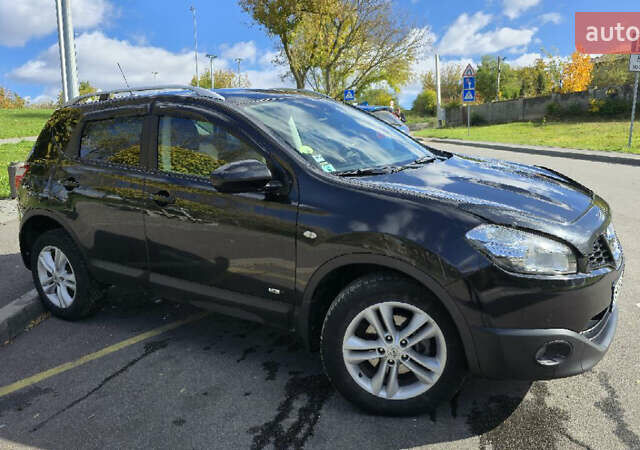 Черный Ниссан Кашкай, объемом двигателя 1.46 л и пробегом 215 тыс. км за 8799 $, фото 6 на Automoto.ua