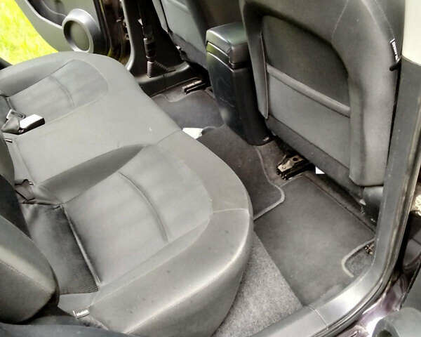 Черный Ниссан Кашкай, объемом двигателя 1.5 л и пробегом 233 тыс. км за 10600 $, фото 6 на Automoto.ua