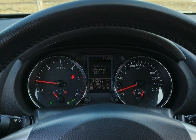 Чорний Ніссан Кашкай, об'ємом двигуна 2 л та пробігом 212 тис. км за 13300 $, фото 5 на Automoto.ua