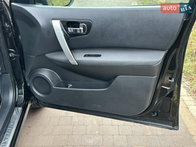 Чорний Ніссан Кашкай, об'ємом двигуна 1.6 л та пробігом 239 тис. км за 9590 $, фото 23 на Automoto.ua