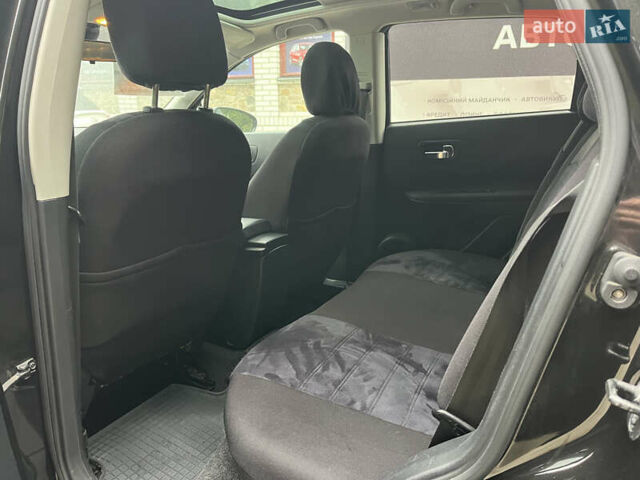 Черный Ниссан Кашкай, объемом двигателя 1.6 л и пробегом 230 тыс. км за 11000 $, фото 18 на Automoto.ua